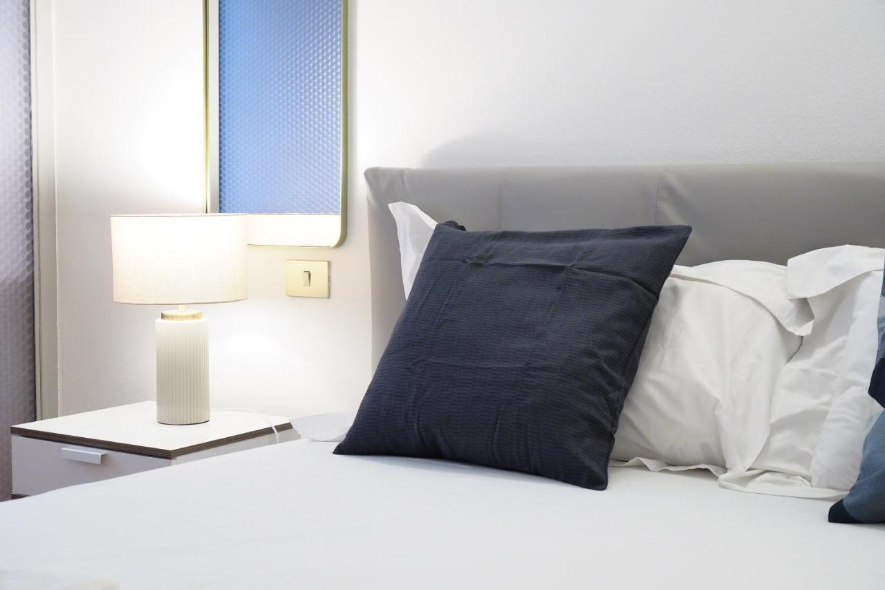 Mila Apartments Alessi Mediolan Zewnętrze zdjęcie